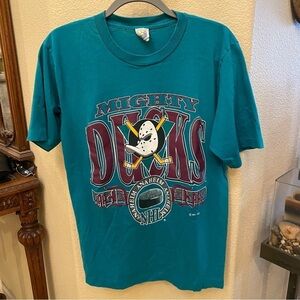 Vintage MIGHTY DUCKS 1994 Teal NHL Anaheim T-Shirt Size Large-Fit Small-Unisex